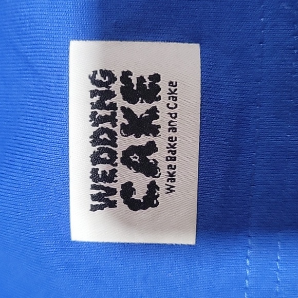 AUTHENTIC WEDDING CAKE TSHIRT. NWOT - Picture 2 of 13